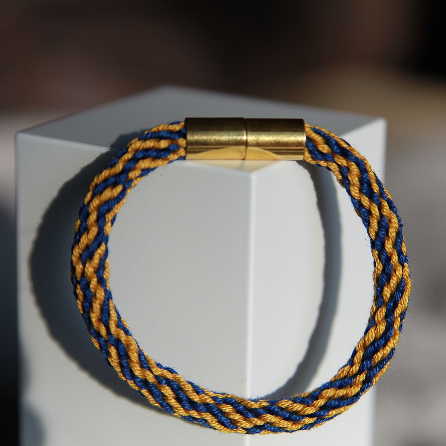 Armband Kumihimo, gelb-blau