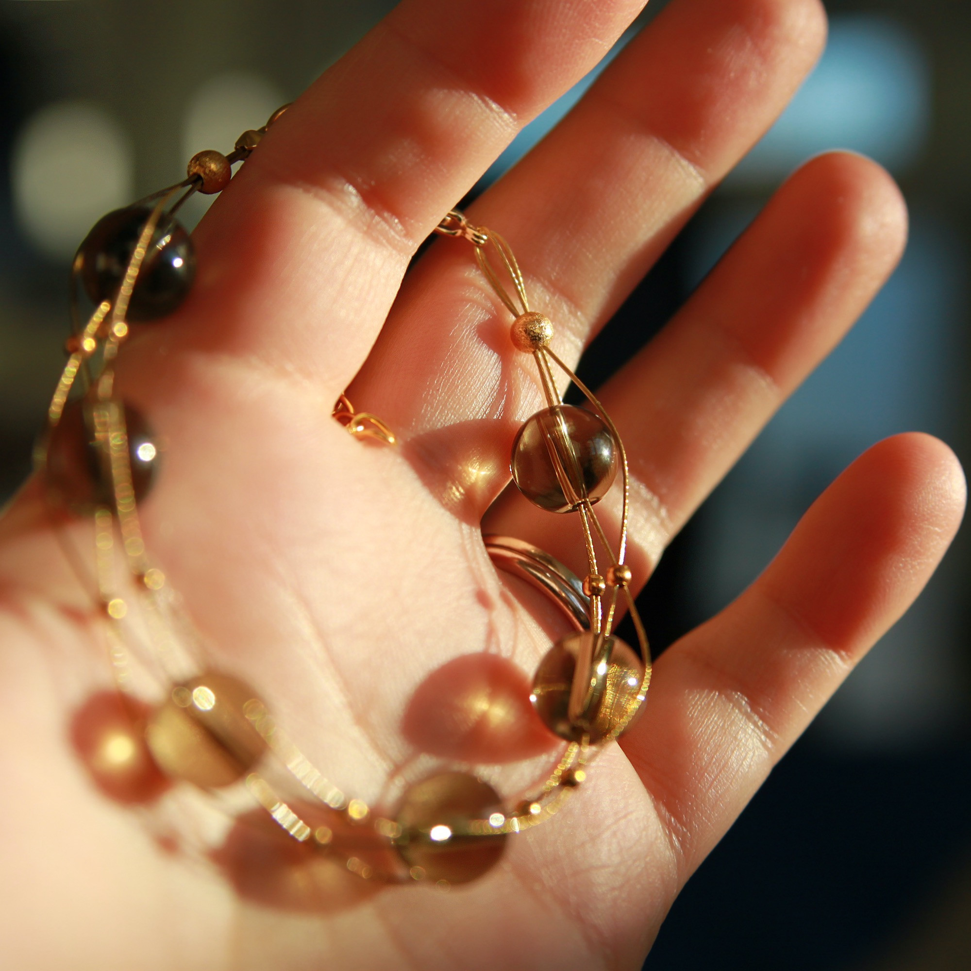 Armband mit Perlen aus Rauchquarz