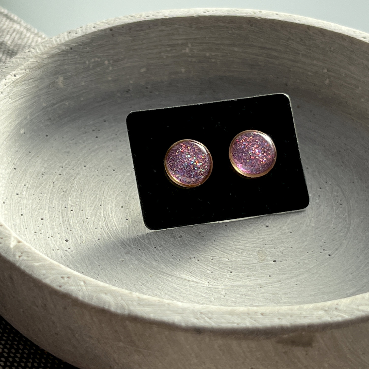 Ohrstecker, rund, pink, Edelstahl, mittel, ohne Rand