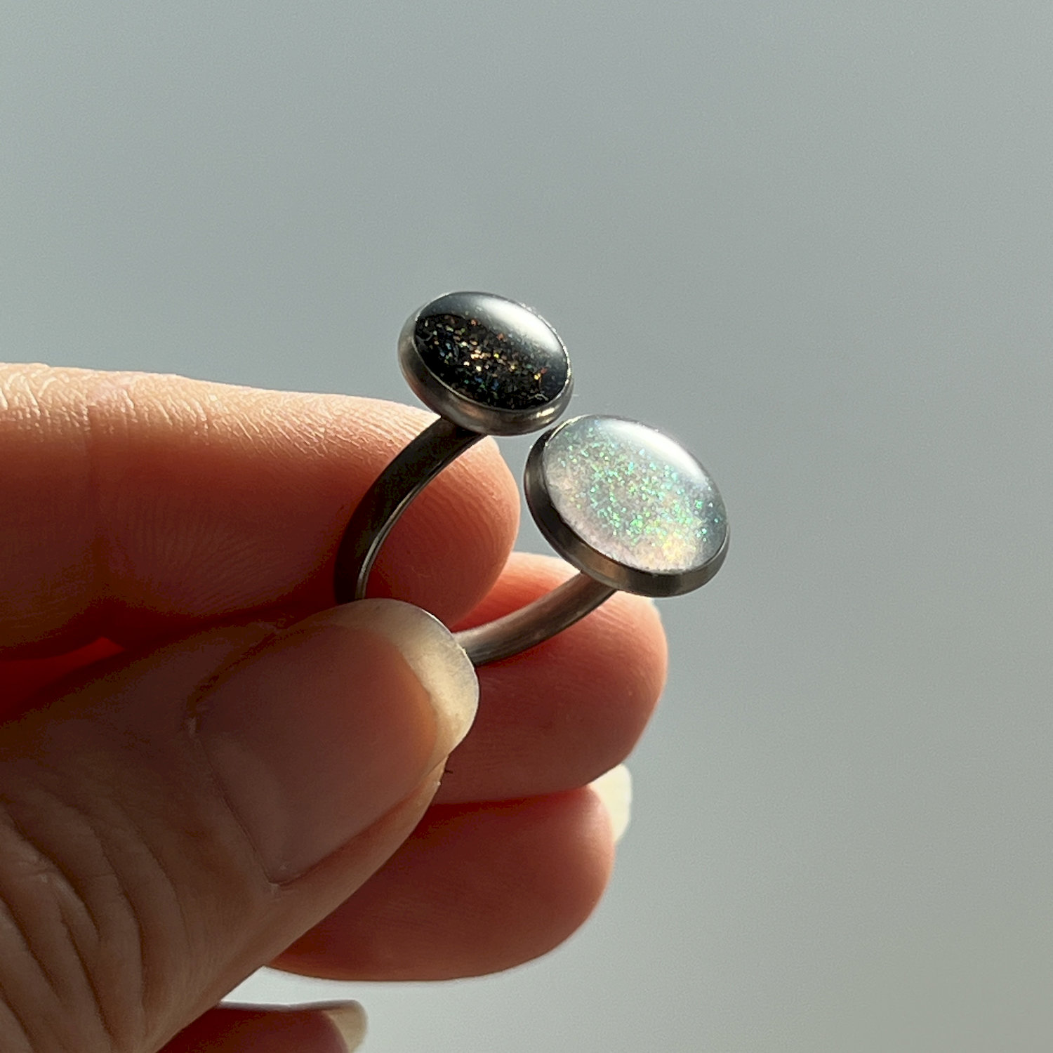 Ring, rund, schwarz-weiss, Edelstahl, mittel, mit Rand