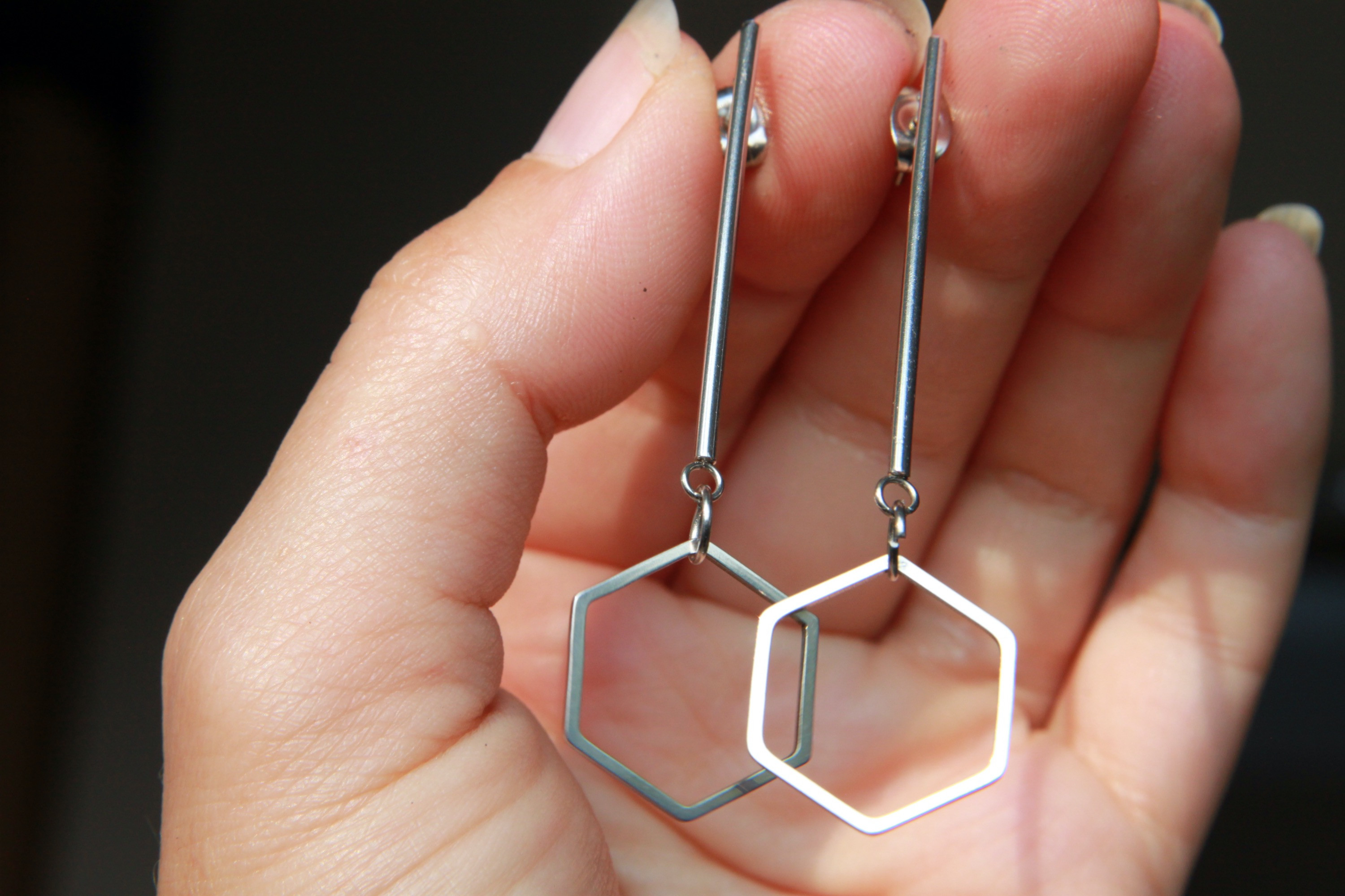 Ohrstecker, Edelstahl gelasert, hexagonförmig