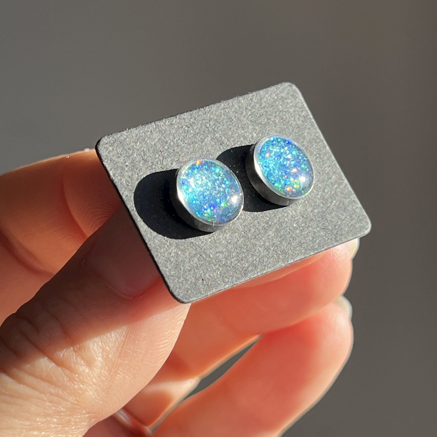 Ohrstecker, rund, blau, Edelstahl, mittel, ohne Rand